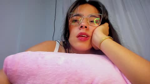 Snapshot of megan_vwv chatting on December 3, 2024, 1:08 am megan online show from December 3, 2024, 1:08 am