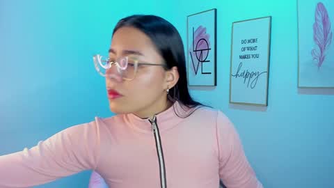 Snapshot of megan_vwv chatting on December 8, 2024, 12:18 am megan online show from December 8, 2024, 12:18 am