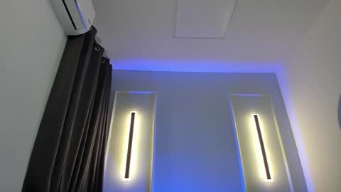 Snapshot of megan_woll chatting on February 4, 2025, 2:49 am Megan online show from February 4, 2025, 2:49 am