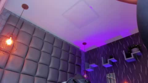 Snapshot of megan_woll chatting on November 30, 2025, 8:24 pm Megan online show from November 30, 2025, 8:24 pm