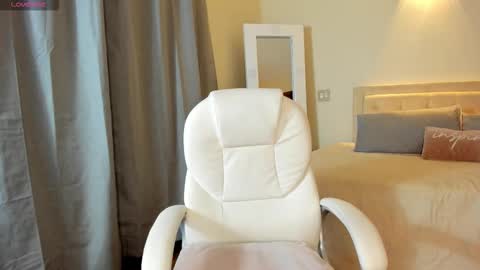  Megan  online show from September 30, 2025, 2:49 am