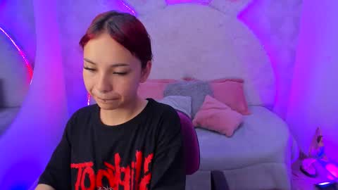 Megan online show from December 4, 2025, 7:33 pm