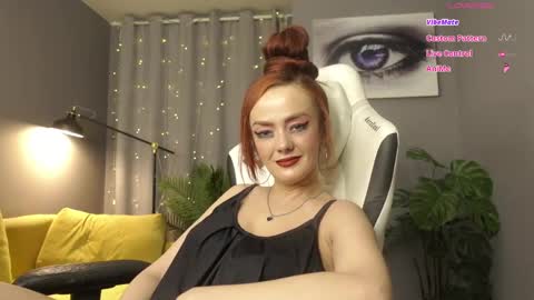 Snapshot of meganiex chatting on December 5, 2025, 2:53 am MeganieX online show from December 5, 2025, 2:53 am