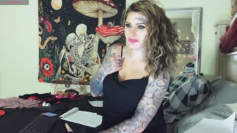 Lovely Megan online show from December 12, 2024, 9:51 am
