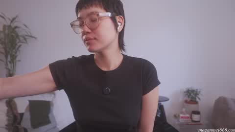 Snapshot of meganmei666 chatting on April 20, 2026, 6:42 pm for more 3 online show from April 20, 2026, 6:42 pm