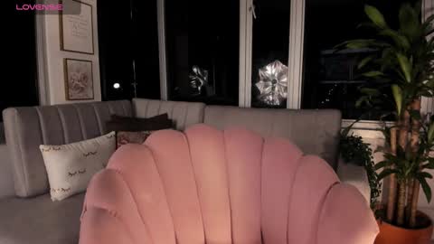 Snapshot of megann__sweet chatting on February 19, 2025, 10:12 am Mara online show from February 19, 2025, 10:12 am