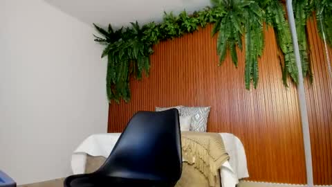 Megan online show from November 24, 2025, 2:06 pm