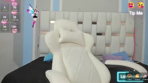 Megan Queen online show from November 10, 2025, 12:04 pm