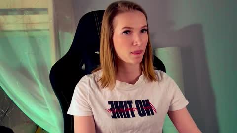 Snapshot of meganrodgers chatting on February 5, 2026, 6:23 pm megan online show from February 5, 2026, 6:23 pm