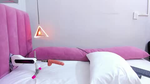 Megan  online show from September 16, 2025, 9:16 pm