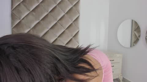 Snapshot of megaraowen_ chatting on December 17, 2024, 7:50 am M E G A R A online show from December 17, 2024, 7:50 am