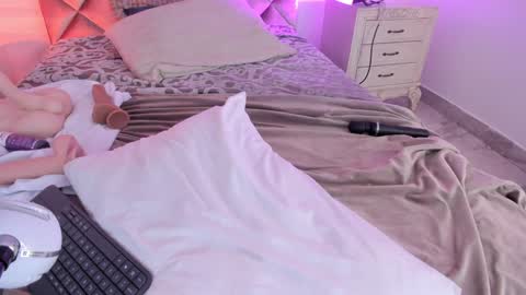 Snapshot of megaraowen_ chatting on December 31, 2024, 7:20 am M E G A R A online show from December 31, 2024, 7:20 am