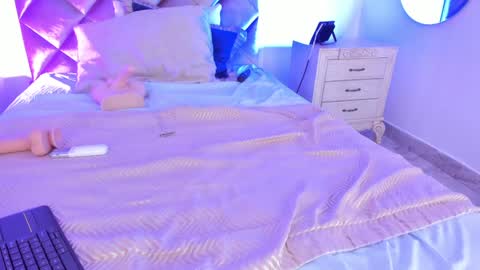 Snapshot of megaraowen_ chatting on January 15, 2025, 7:37 am M E G A R A online show from January 15, 2025, 7:37 am