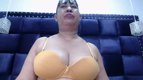 Snapshot of megatitsxxx chatting on September 18, 2025, 2:02 am milfpleasure online show from September 18, 2025, 2:02 am