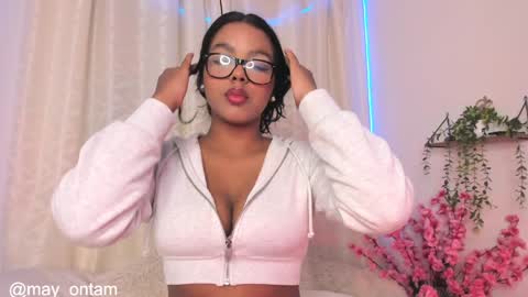 Snapshot of meggancarter chatting on February 3, 2025, 3:20 am online show from February 3, 2025, 3:20 am