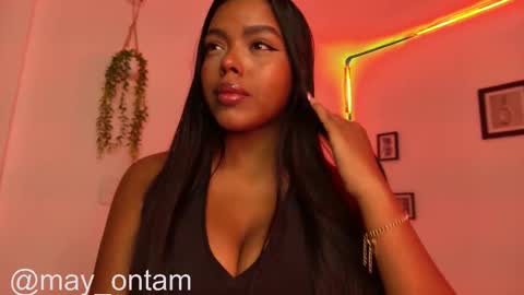 Snapshot of meggancarter chatting on December 4, 2025, 7:00 pm online show from December 4, 2025, 7:00 pm