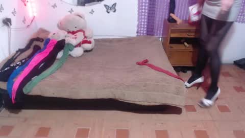 Snapshot of meghanlover21 chatting on December 24, 2024, 12:33 am MEGHAN online show from December 24, 2024, 12:33 am