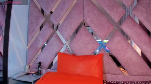 meghanqueen__ online show from March 5, 2026, 6:09 am