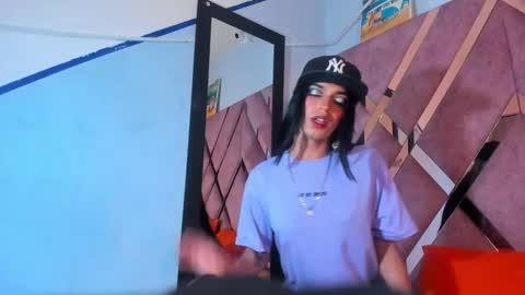 meghanqueen__ online show from March 21, 2026, 5:12 am