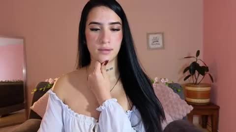Snapshot of mei_naughtycat chatting on October 11, 2025, 11:31 am Mei online show from October 11, 2025, 11:31 am