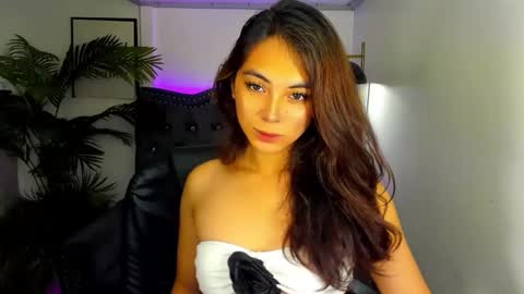 Snapshot of meiluxe chatting on May 16, 2026, 10:36 am meiluxe online show from May 16, 2026, 10:36 am