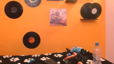 MEIS online show from December 22, 2025, 2:41 am