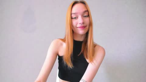 mel__lisa online show from June 18, 2026, 12:22 am