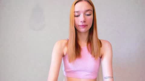 mel__lisa online show from June 19, 2026, 12:04 am