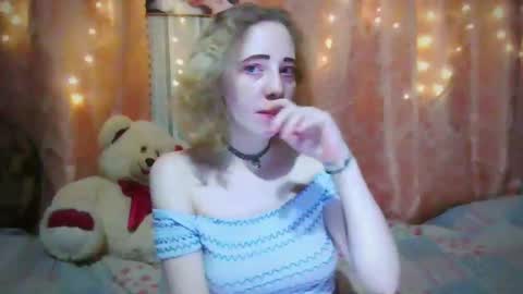 Snapshot of mel_mellie chatting on December 27, 2024, 8:28 pm Mel Mellie online show from December 27, 2024, 8:28 pm