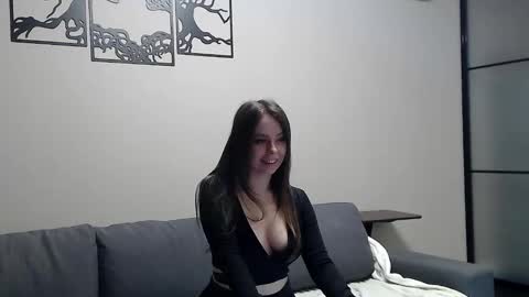 meladams online show from December 16, 2024, 12:04 am