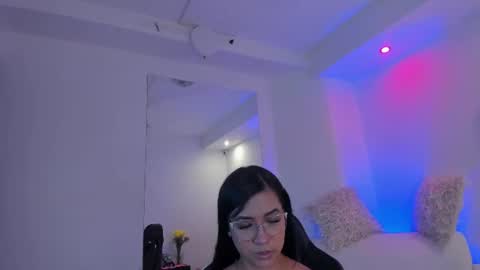melan_owen online show from July 11, 2026, 2:53 pm