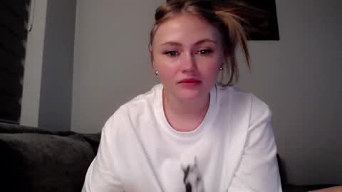 Melania online show from February 19, 2025, 5:06 pm