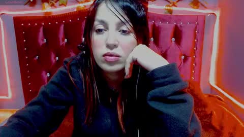 Snapshot of melani_cute01 chatting on January 18, 2025, 8:52 am melani_cute01 online show from January 18, 2025, 8:52 am