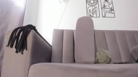 melani greyy online show from November 14, 2025, 9:35 pm