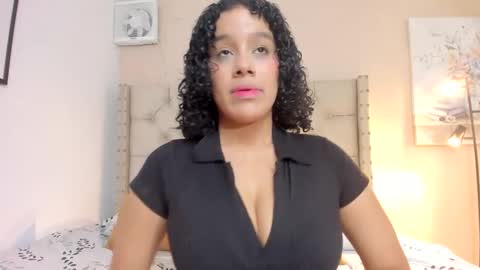 Snapshot of melania_xtreme chatting on October 6, 2025, 2:42 am melania_xtreme online show from October 6, 2025, 2:42 am