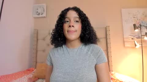 Snapshot of melania_xtreme chatting on November 1, 2025, 12:23 am melania_xtreme online show from November 1, 2025, 12:23 am