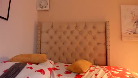 melania_xtreme online show from March 2, 2026, 5:19 am