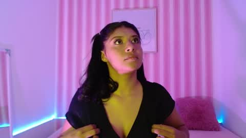 Snapshot of melanie_18_ chatting on May 13, 2026, 11:22 pm melanie online show from May 13, 2026, 11:22 pm