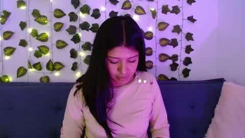 Snapshot of melanie_18_ chatting on June 3, 2026, 10:48 pm melanie online show from June 3, 2026, 10:48 pm