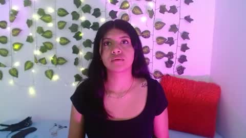 Snapshot of melanie_18_ chatting on June 25, 2026, 3:05 pm melanie online show from June 25, 2026, 3:05 pm