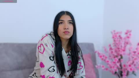 Melanie online show from April 18, 2026, 4:38 am