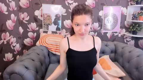 Snapshot of melanie_grant chatting on May 13, 2026, 7:39 am Melanie online show from May 13, 2026, 7:39 am