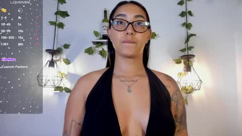 Snapshot of melanieecox chatting on June 2, 2026, 2:02 am Melanie online show from June 2, 2026, 2:02 am
