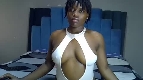 Snapshot of melanin_moon chatting on June 2, 2026, 1:13 pm Moon online show from June 2, 2026, 1:13 pm