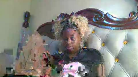 Snapshot of melaninblue chatting on May 19, 2026, 4:57 pm melaninblue online show from May 19, 2026, 4:57 pm
