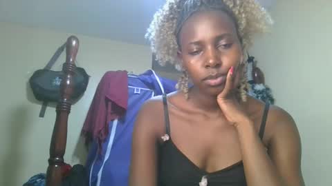 Snapshot of melaninblue chatting on May 28, 2026, 2:58 pm melaninblue online show from May 28, 2026, 2:58 pm
