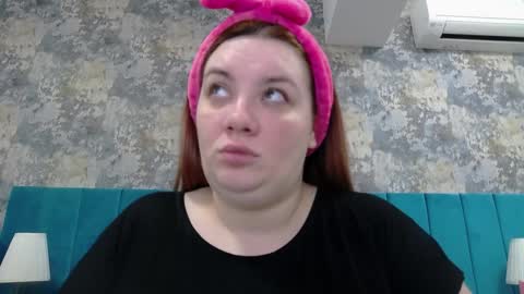 melanniebrown online show from February 3, 2025, 6:34 am