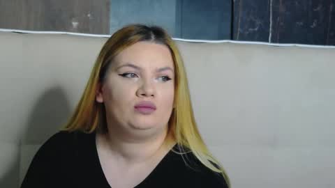 melanniebrown online show from December 2, 2025, 7:25 am