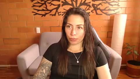 Melanny online show from October 25, 2025, 12:02 pm