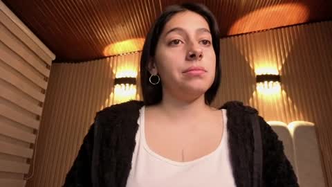 melanny_petite online show from April 8, 2026, 1:00 pm